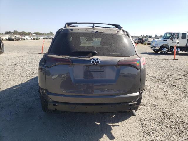 2T3BFREV2HW636376 - 2017 TOYOTA RAV4 LE Boz foto 6