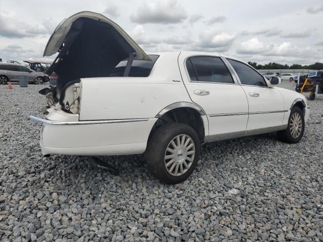 1LNHM81W54Y611668 - 2004 LINCOLN TOWN CAR EXECUTIVE WHITE photo 3