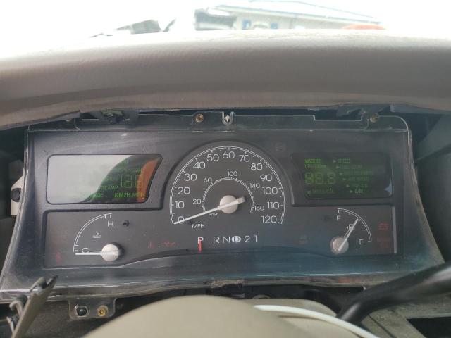 1LNHM81W54Y611668 - 2004 LINCOLN TOWN CAR EXECUTIVE WHITE photo 9