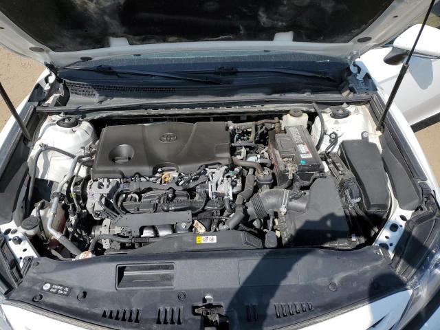 4T1B11HK8JU016986 - 2018 TOYOTA CAMRY L WHITE photo 11