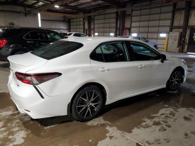 4T1T11AK8RU861122 - 2024 TOYOTA CAMRY SE NIGHT SHADE WHITE photo 3