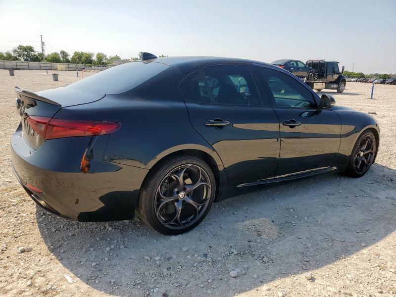 ZARFAECN3J7576417 - 2018 ALFA ROMEO GIULIA TI Schwarz Foto 3