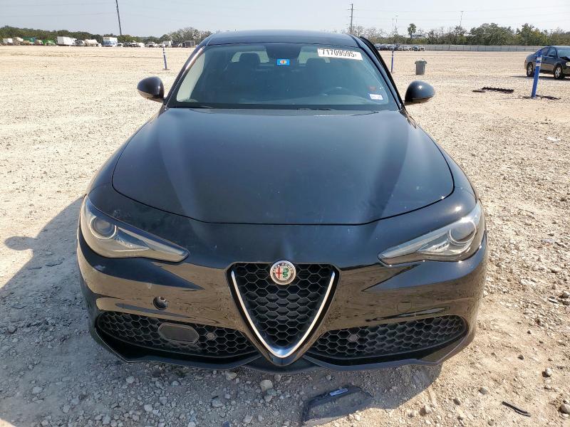 ZARFAECN3J7576417 - 2018 ALFA ROMEO GIULIA TI Schwarz Foto 5