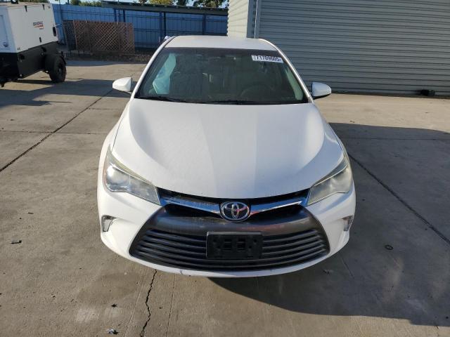 4T4BF1FK3GR571752 - 2016 TOYOTA CAMRY LE WHITE photo 5