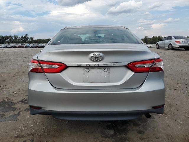 4T1B11HK0JU087597 - 2018 TOYOTA CAMRY L 灰色 照片 6