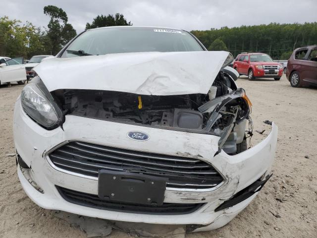 3FADP4EJ9KM123520 - 2019 FORD FIESTA SE WHITE photo 5