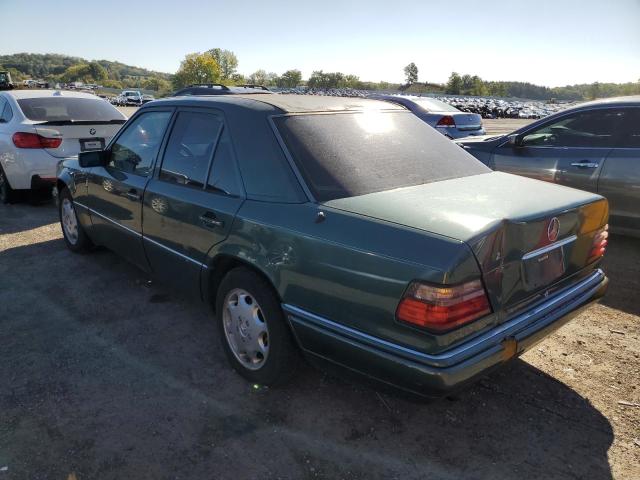 WDBEA32E0SC228187 - 1995 MERCEDES-BENZ E 320 BASE GREEN photo 2