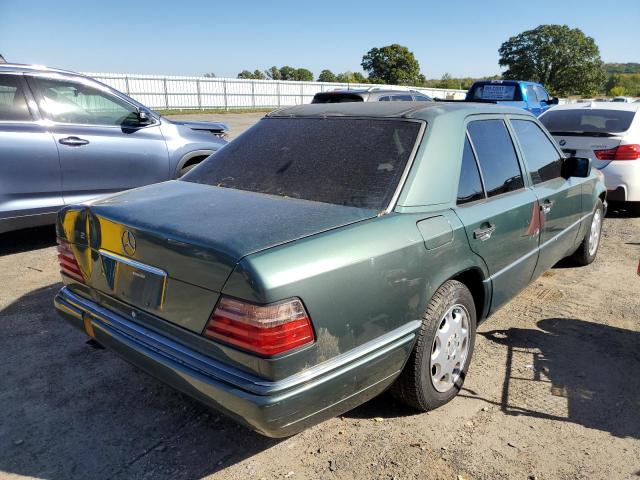 WDBEA32E0SC228187 - 1995 MERCEDES-BENZ E 320 BASE GREEN photo 3