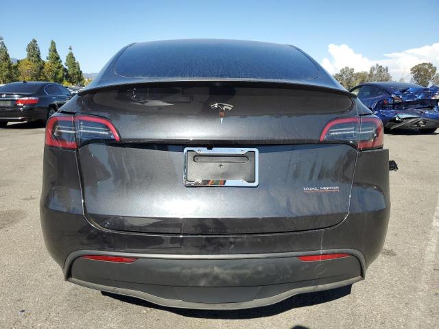 7SAYGDEF9SF311551 - 2025 TESLA MODEL Y GRAY photo 6