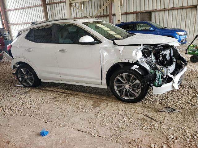 KL4MMDSL3PB054454 - 2023 BUICK ENCORE GX SELECT WHITE photo 4