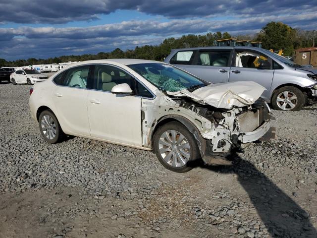 1G4PP5SK9G4158809 - 2016 BUICK VERANO WHITE photo 4