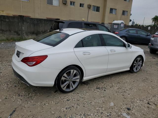 WDDSJ4EB4KN738662 - 2019 MERCEDES-BENZ CLA 250 თეთრი ფოტო 3