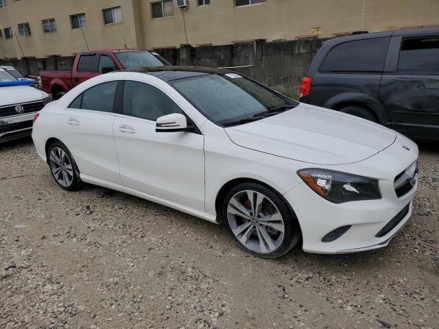 WDDSJ4EB4KN738662 - 2019 MERCEDES-BENZ CLA 250 თეთრი ფოტო 4