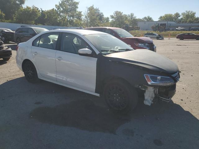 3VWDZ7AJXBM382557 - 2011 VOLKSWAGEN JETTA SE 白色 照片 4