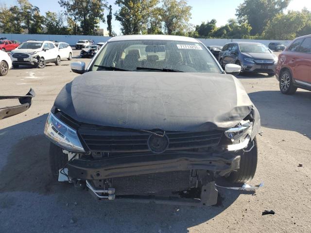 3VWDZ7AJXBM382557 - 2011 VOLKSWAGEN JETTA SE 白色 照片 5