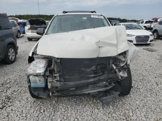 1FMCU0DG4CKA88581 - 2012 FORD ESCAPE XLT WHITE photo 5