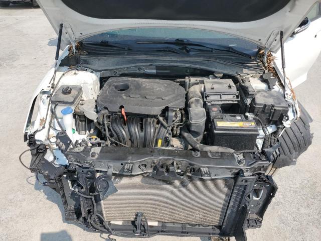 5XXGT4L3XKG307017 - 2019 KIA OPTIMA LX WHITE photo 11