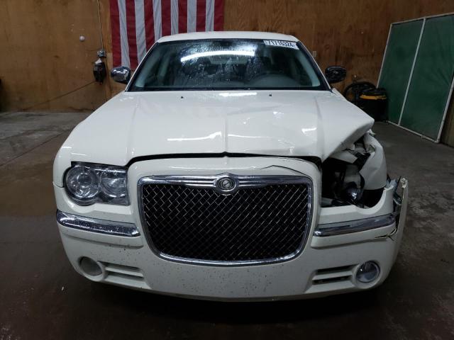 2C3CK6CT4AH113824 - 2010 CHRYSLER 300C CREAM photo 5