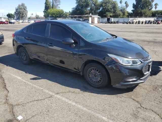 1G1BC5SM1J7102891 - 2018 CHEVROLET CRUZE LS შავი ფოტო 4