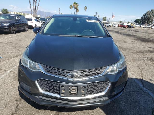 1G1BC5SM1J7102891 - 2018 CHEVROLET CRUZE LS შავი ფოტო 5