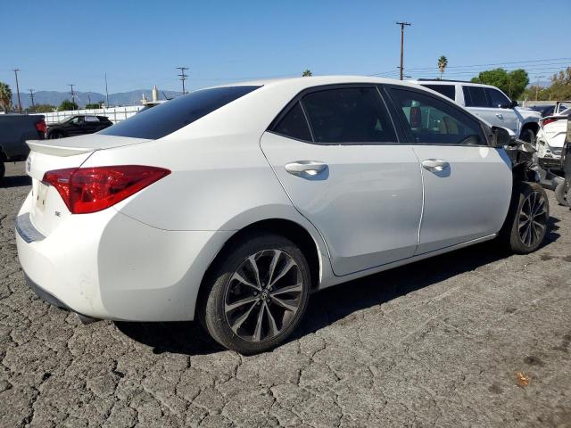 5YFBURHE9JP745323 - 2018 TOYOTA COROLLA L 白色 照片 3