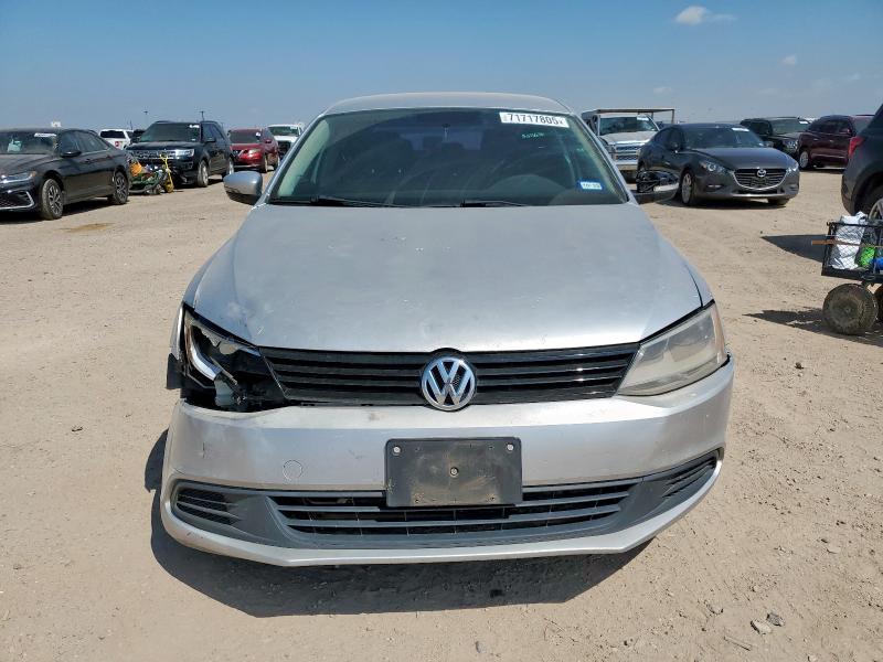 3VWDX7AJ8CM114632 - 2012 VOLKSWAGEN JETTA SE Արծաթագույն լուսանկար 5