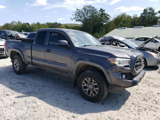 5TFSZ5AN0HX114072 - 2017 TOYOTA TACOMA ACCESS CAB Grau Foto 4