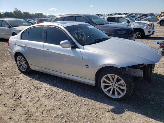 WBAPK7C52BA817151 - 2011 BMW 328 XI SILVER photo 4