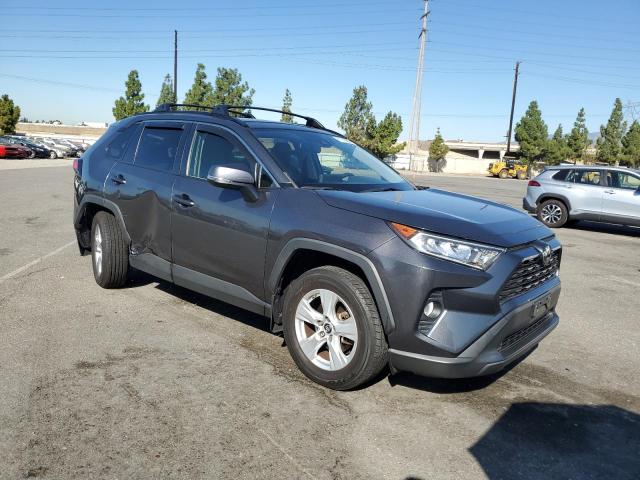 JTMW1RFV2KD502129 - 2019 TOYOTA RAV4 XLE Մոխրագույն լուսանկար 4
