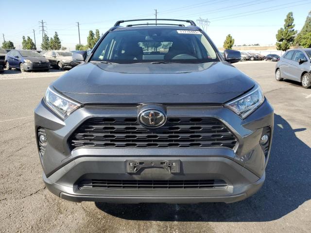 JTMW1RFV2KD502129 - 2019 TOYOTA RAV4 XLE Մոխրագույն լուսանկար 5