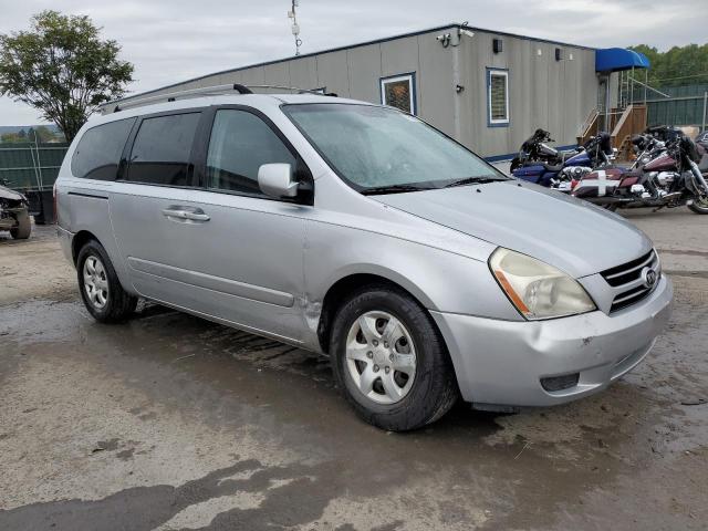 KNDMB233866049577 - 2006 KIA SEDONA EX SILVER photo 4