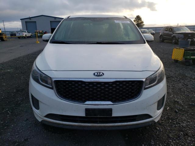 KNDMA5C13F6038330 - 2015 KIA SEDONA L WHITE photo 5