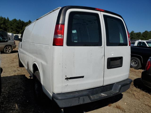 1GCWGBFG7J1203419 - 2018 CHEVROLET EXPRESS G2 WHITE photo 2