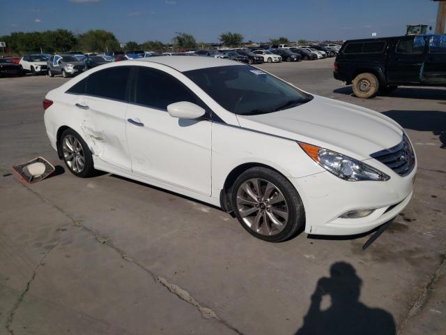 5NPEC4AC1DH799339 - 2013 HYUNDAI SONATA SE WHITE photo 4