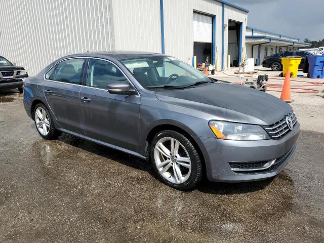 1VWBV7A3XFC050078 - 2015 VOLKSWAGEN PASSAT SE GRAY photo 4