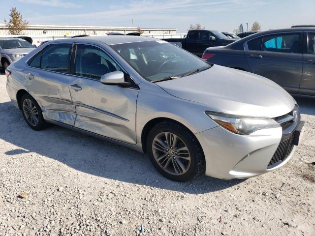 4T1BF1FK9FU965734 - 2015 TOYOTA CAMRY SE LE 银色 照片 4