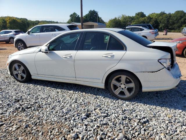 WDDGF8BB0AR120331 - 2010 MERCEDES-BENZ C 300 4MATIC WHITE photo 2