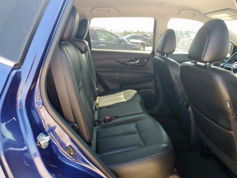 5N1AT2MTXJC739187 - 2018 NISSAN ROGUE S BLUE photo 11