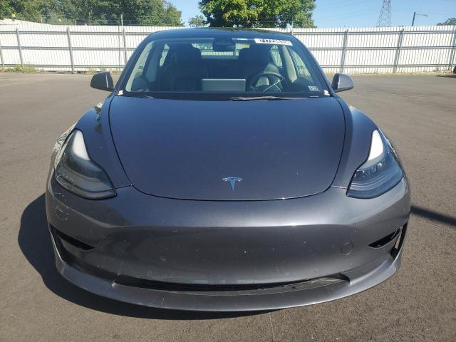5YJ3E1EA2NF185893 - 2022 TESLA MODEL 3 Графитовый фото 5