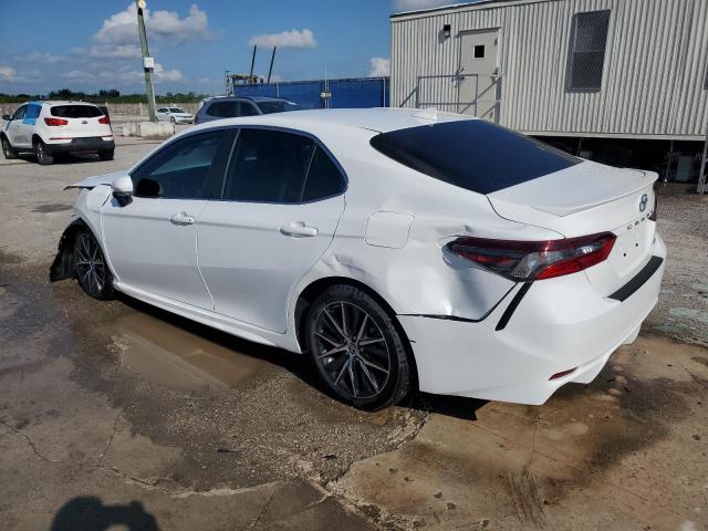 4T1S11AK9PU772006 - 2023 TOYOTA CAMRY SE NIGHT SHADE WHITE photo 2