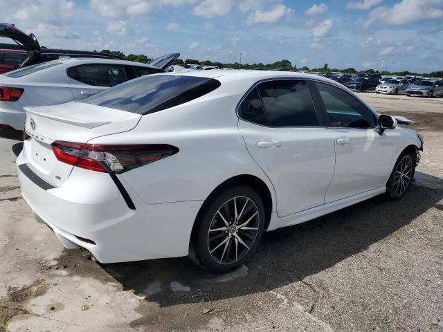 4T1S11AK9PU772006 - 2023 TOYOTA CAMRY SE NIGHT SHADE WHITE photo 3