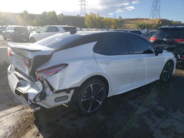 4T1BZ1HK6KU022957 - 2019 TOYOTA CAMRY XSE WHITE photo 3