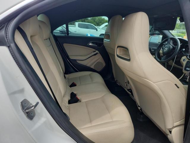 WDDSJ4GB6JN632581 - 2018 MERCEDES-BENZ CLA 250 4MATIC WHITE photo 10