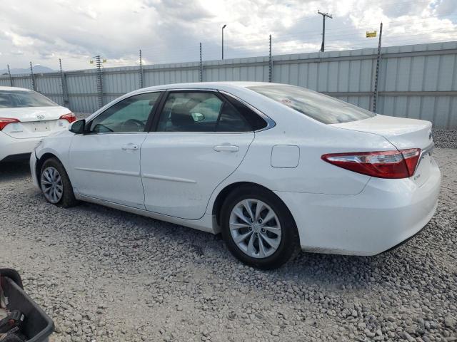 4T1BF1FK1HU618269 - 2017 TOYOTA CAMRY LE WHITE photo 2