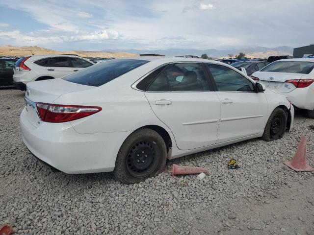 4T1BF1FK1HU618269 - 2017 TOYOTA CAMRY LE WHITE photo 3