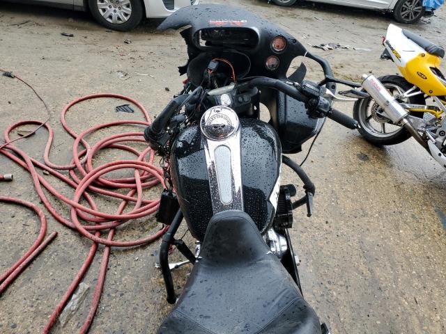 1HD1KH41XAB668067 - 2010 HARLEY-DAVIDSON FLTRX 黑色 照片 6