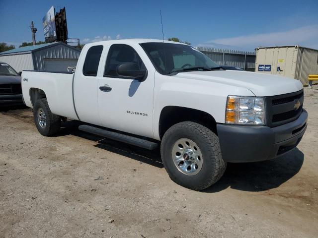 1GCRKPE08DZ192482 - 2013 CHEVROLET SILVERADO K1500 WHITE photo 4