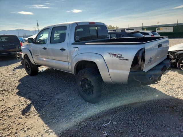 5TELU42N76Z261961 - 2006 TOYOTA TACOMA DOUBLE CAB SILVER photo 2