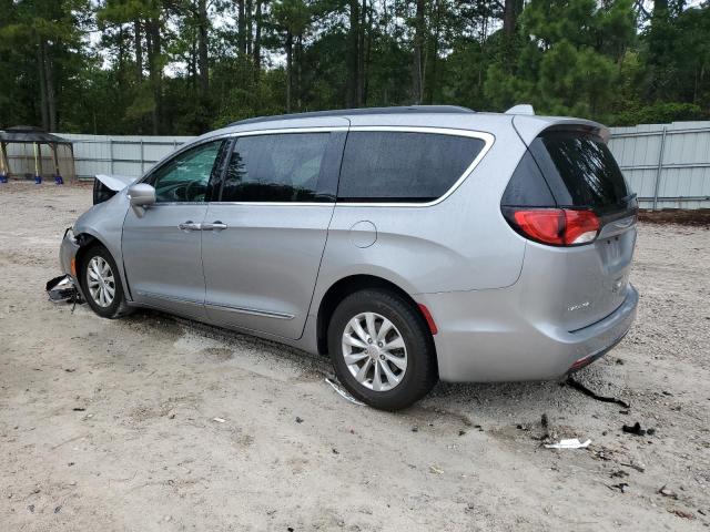 2C4RC1BG7HR688725 - 2017 CHRYSLER PACIFICA TOURING L SILVER photo 2