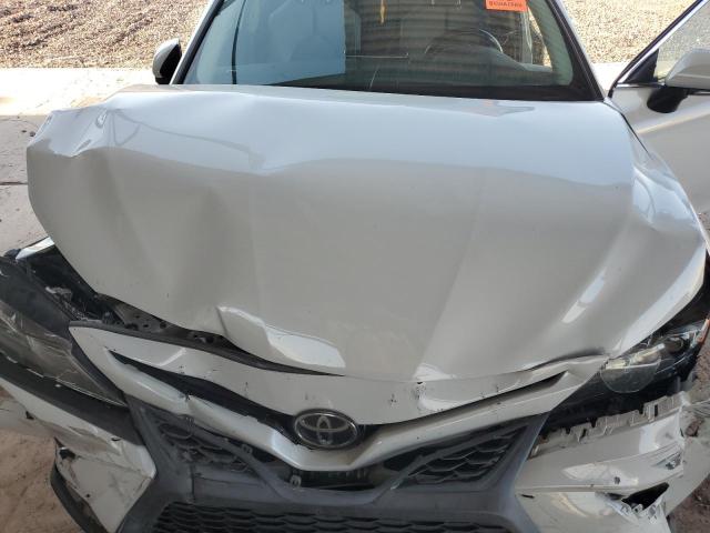 4T1G11AK3NU021812 - 2022 TOYOTA CAMRY SE WHITE photo 11